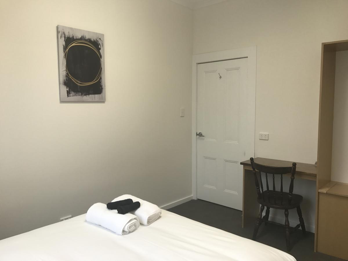 לונסטון Okeefes Hotel Backpackers מראה חיצוני תמונה
