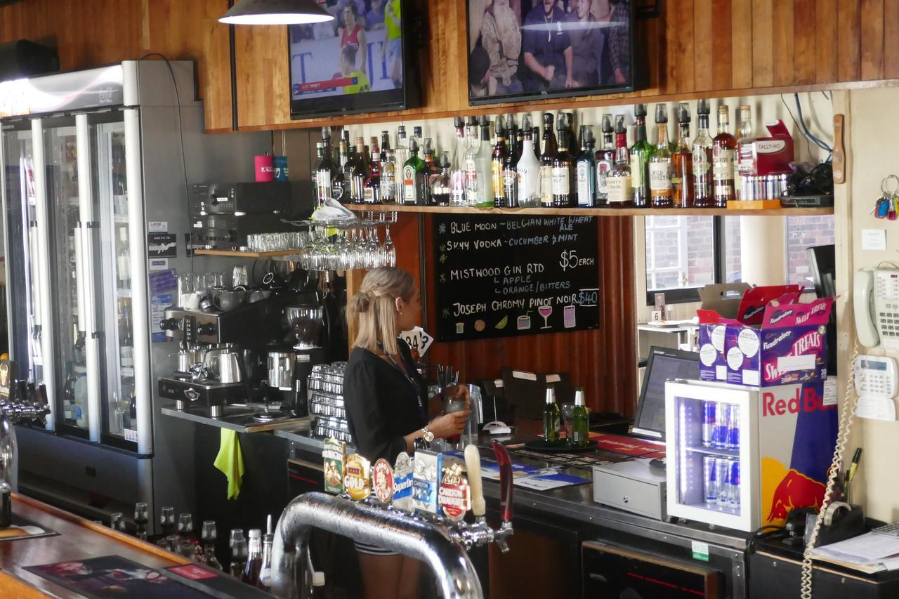 לונסטון Okeefes Hotel Backpackers מראה חיצוני תמונה